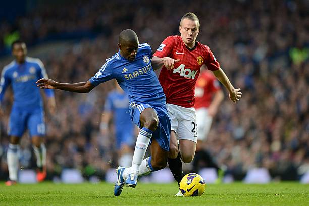 迫使其再次 迫使其再次